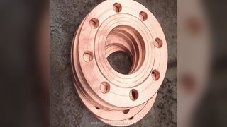 Flanges de cobre-níquel: proteção contra corrosão da água do mar para tubulações marítimas de longa duração.