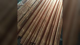 Tubos de cobre-níquel: Excepcional resistência à corrosão da água do mar para aplicações marítimas.